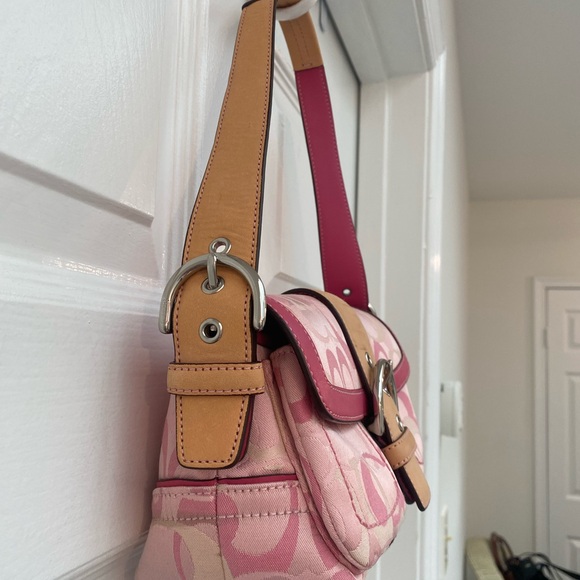 Coach RARE Vintage Y2K Pink Signature Soho Shoulder Bag w Tan Leather Trim - Picture 4 of 13